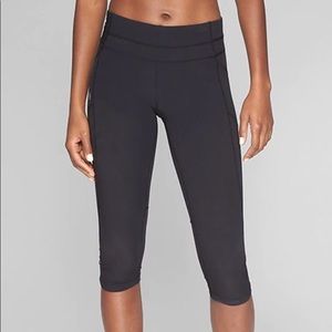Athleta Be Free Capris in Black